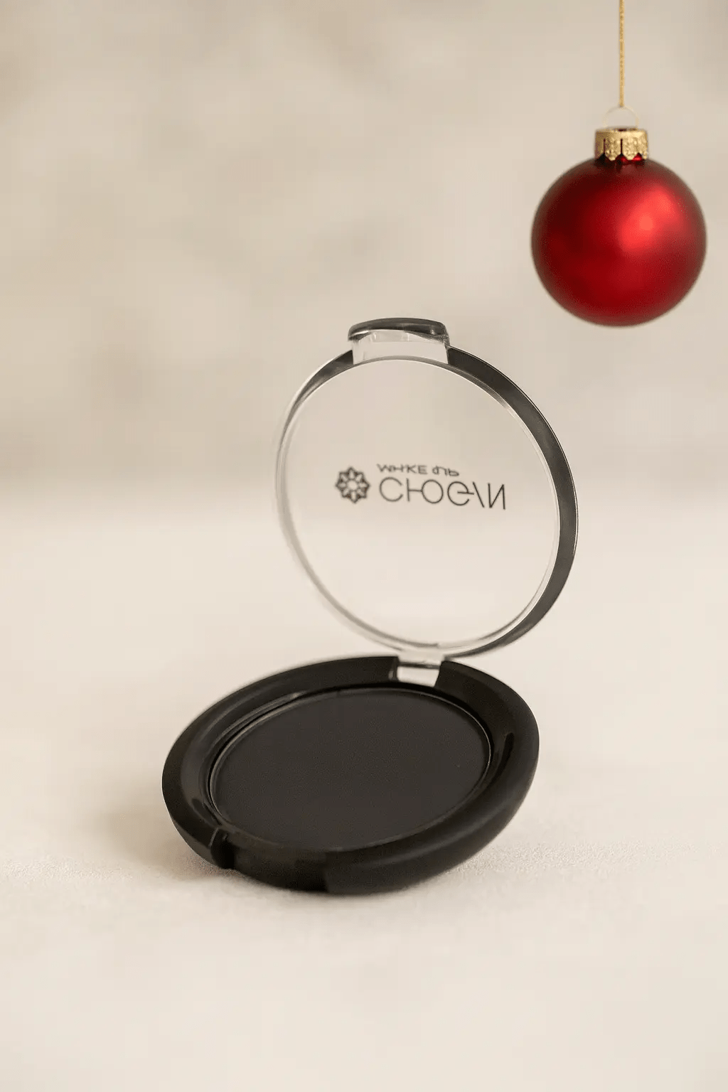 OMBRE À PAUPIÈRES COMPACTE - BLACK 3 g - ESSENSIA BEAUTY