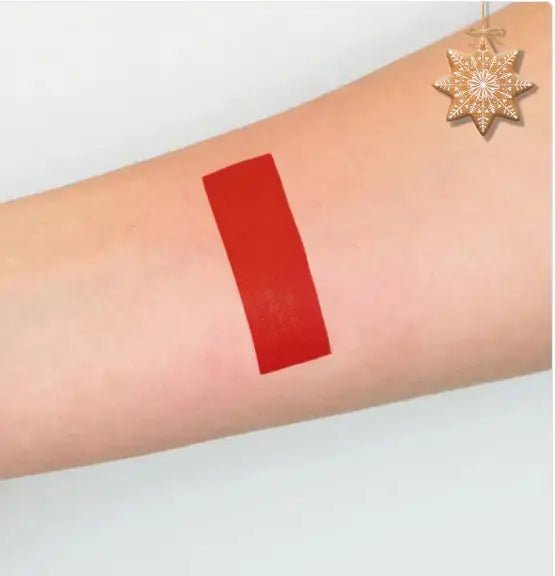 ROUGE À LÈVRES LIQUIDE MAT LONGUE TENUE – COULEUR INTENSE, SÉCHAGE RAPIDE & CONFORT HYDRATANT - ESSENSIA BEAUTY