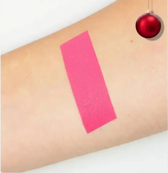 ROUGE À LÈVRES LIQUIDE MAT LONGUE TENUE – COULEUR INTENSE, SÉCHAGE RAPIDE & CONFORT SANS DÉSHYDRATATION - ESSENSIA BEAUTY